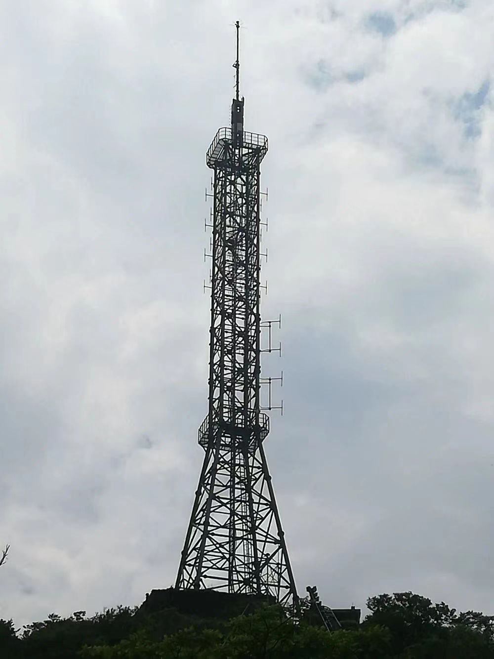 廣播電視發射塔